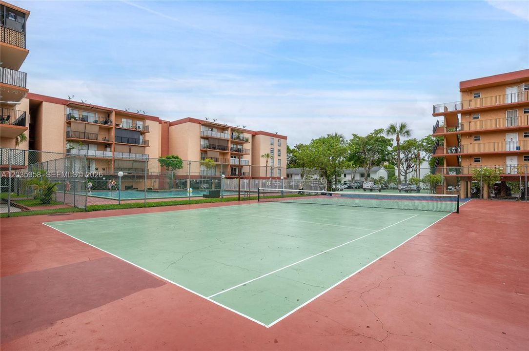 En Venta: $217,000 (2 camas, 1 baños, 998 Pies cuadrados)