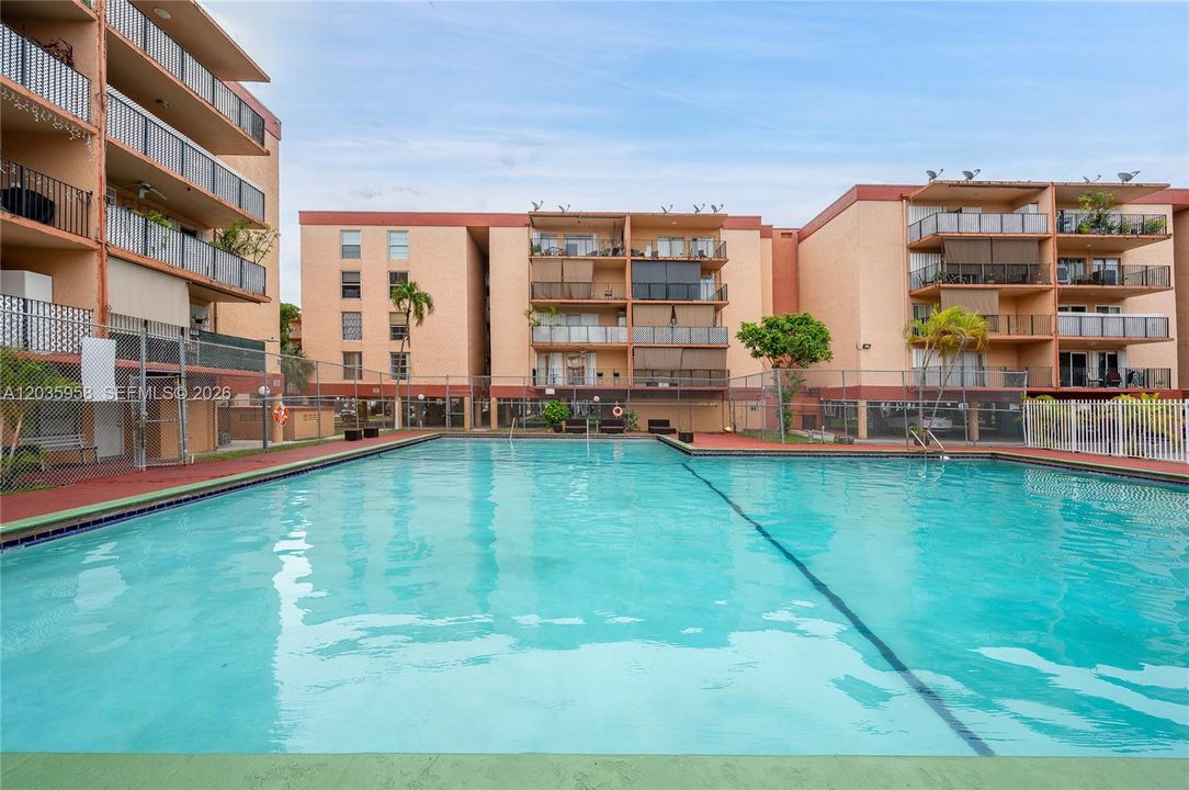 En Venta: $217,000 (2 camas, 1 baños, 998 Pies cuadrados)