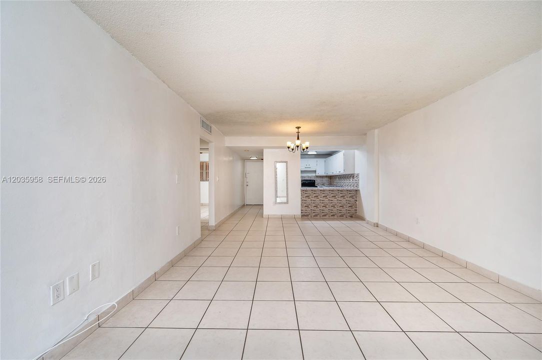En Venta: $217,000 (2 camas, 1 baños, 998 Pies cuadrados)