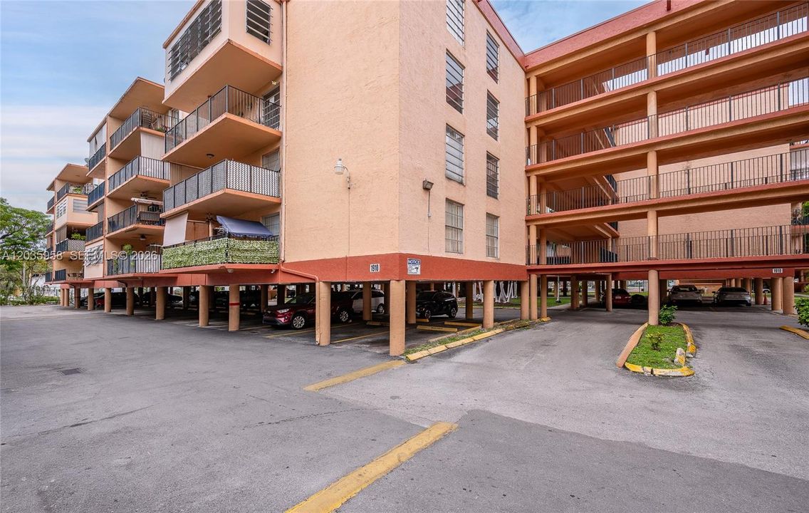 En Venta: $217,000 (2 camas, 1 baños, 998 Pies cuadrados)
