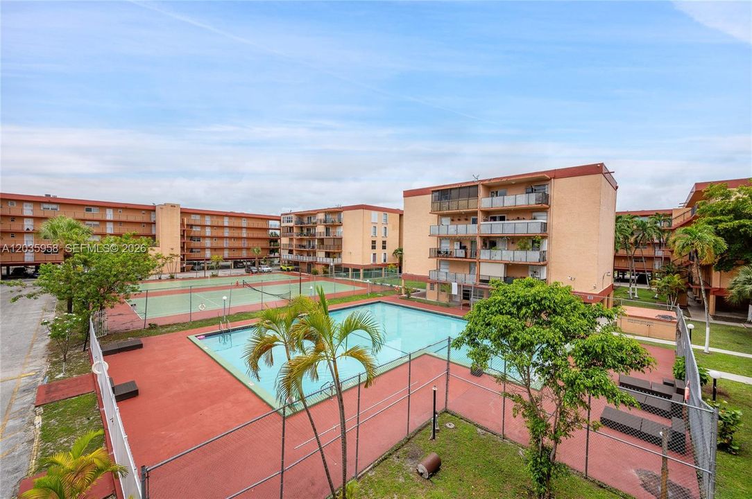 En Venta: $217,000 (2 camas, 1 baños, 998 Pies cuadrados)