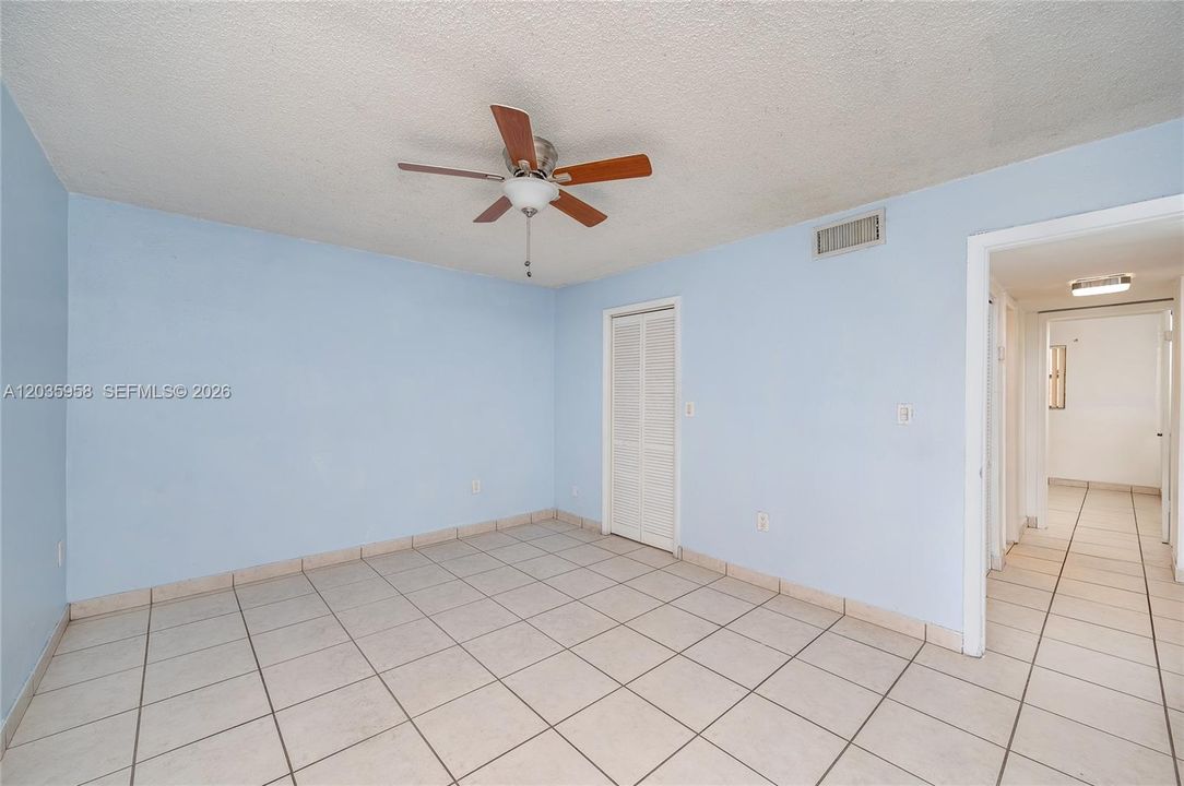 En Venta: $217,000 (2 camas, 1 baños, 998 Pies cuadrados)