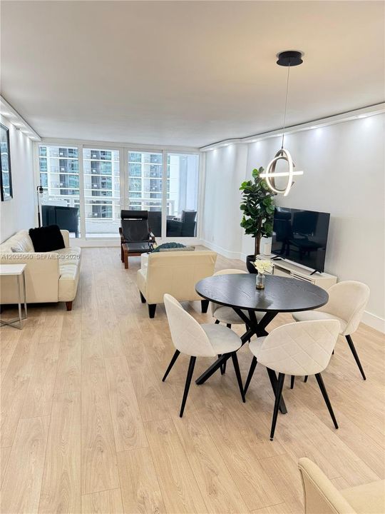 For Rent: $3,200 (1 beds, 1 baths, 1094 Square Feet)