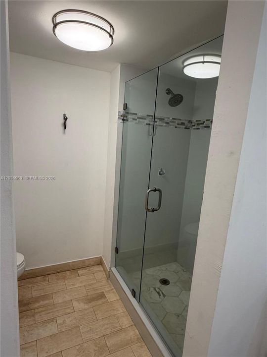 For Rent: $3,200 (1 beds, 1 baths, 1094 Square Feet)