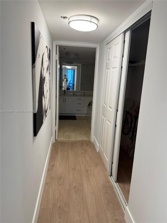 For Rent: $3,200 (1 beds, 1 baths, 1094 Square Feet)