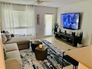 For Rent: $2,300 (2 beds, 1 baths, 1100 Square Feet)