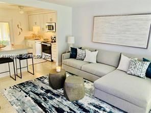 For Rent: $2,300 (2 beds, 1 baths, 1100 Square Feet)
