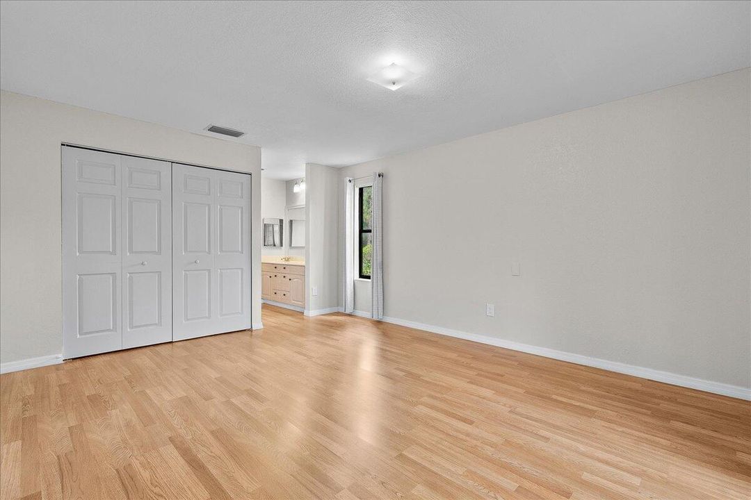 Bedroom 3 w/ Closet Organizer
