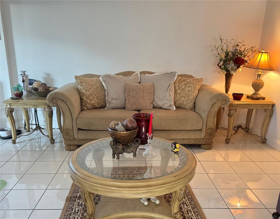 For Sale: $725,000 (3 beds, 2 baths, 1844 Square Feet)