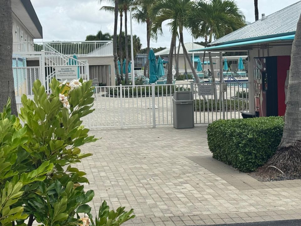 Pool entry2