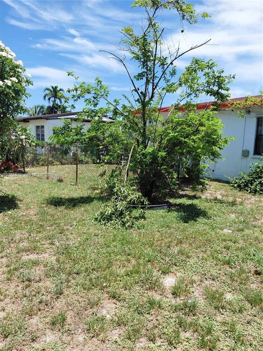 For Sale: $479,000 (3 beds, 2 baths, 1170 Square Feet)
