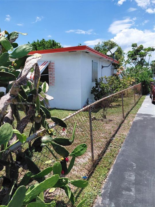For Sale: $479,000 (3 beds, 2 baths, 1170 Square Feet)