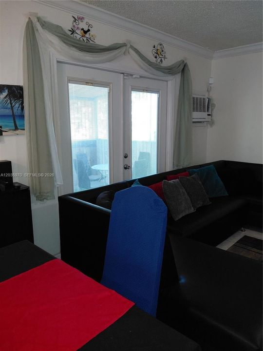 For Sale: $479,000 (3 beds, 2 baths, 1170 Square Feet)