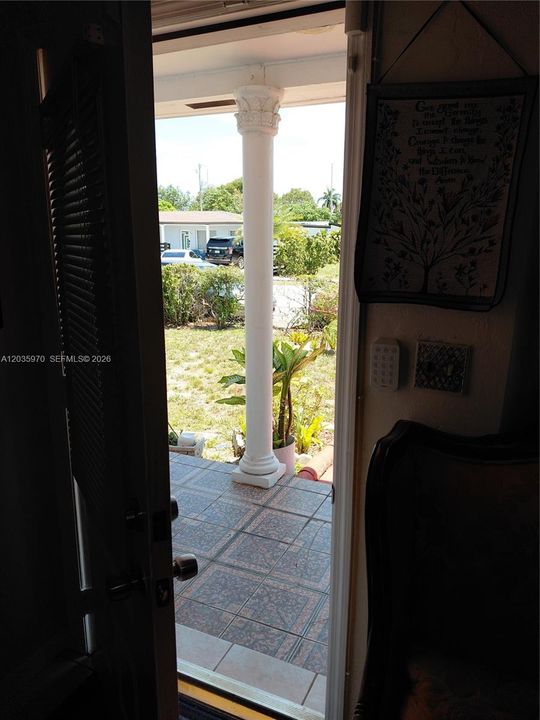 For Sale: $479,000 (3 beds, 2 baths, 1170 Square Feet)