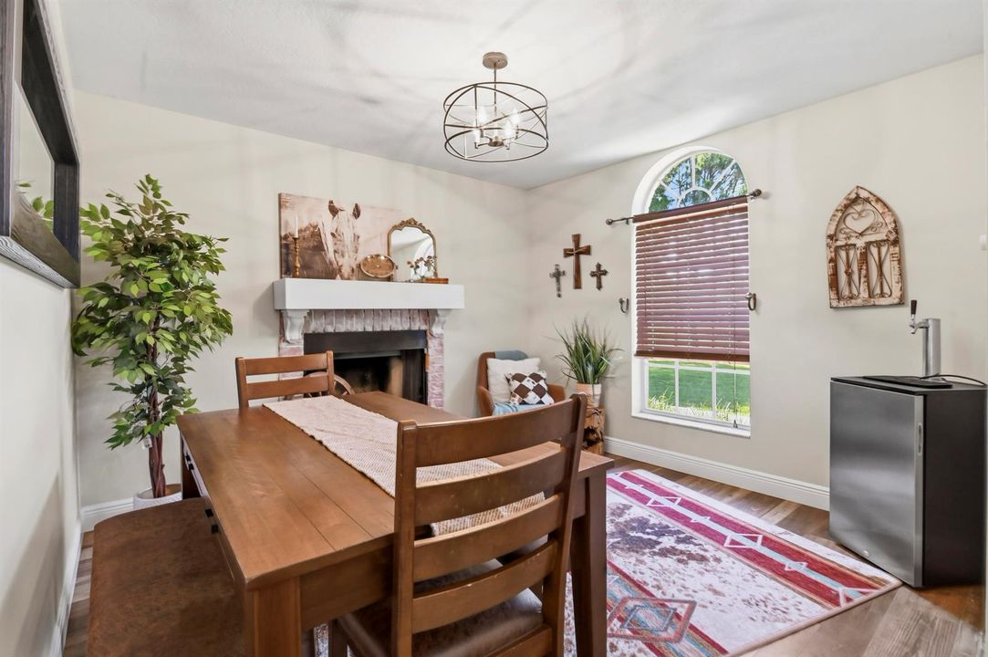 15 Dining room 01