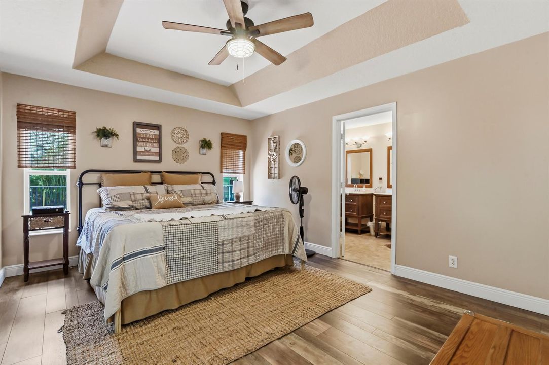 25 Bedroom 01