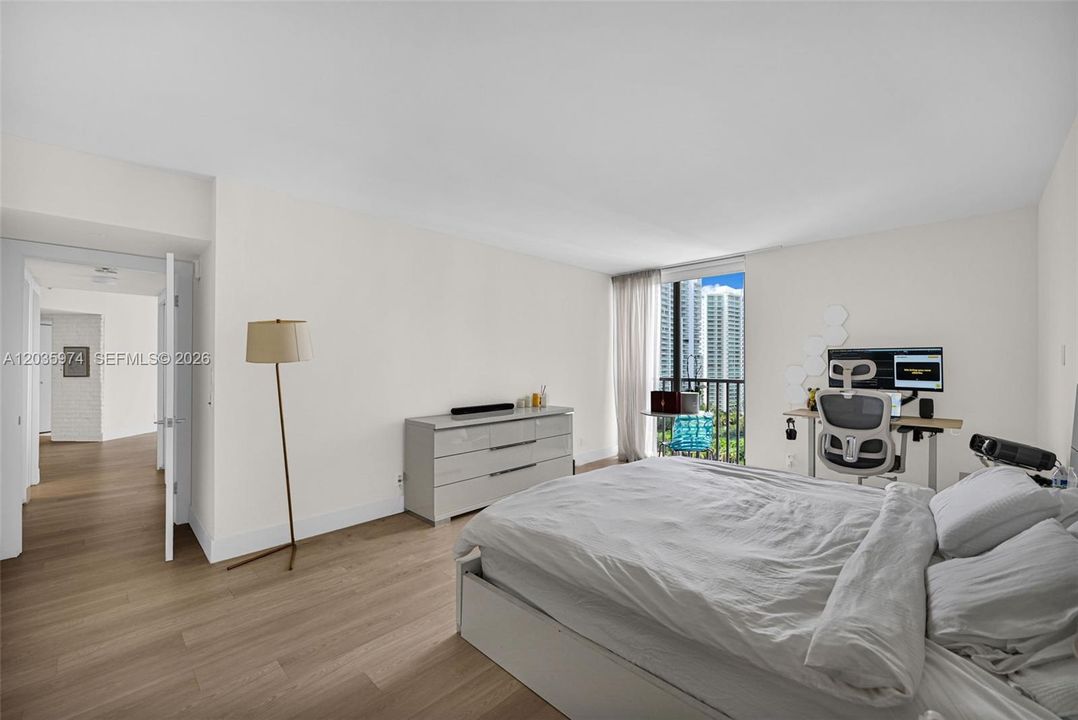 В аренду: $4,500 (2 спален, 2 ванн, 1522 Квадратных фут)