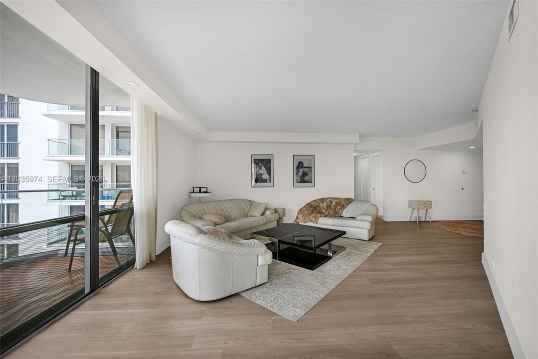 В аренду: $4,500 (2 спален, 2 ванн, 1522 Квадратных фут)