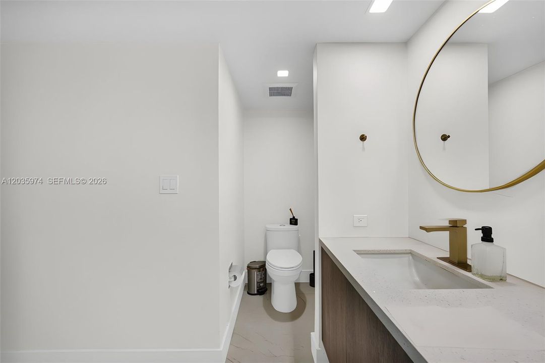 В аренду: $4,500 (2 спален, 2 ванн, 1522 Квадратных фут)