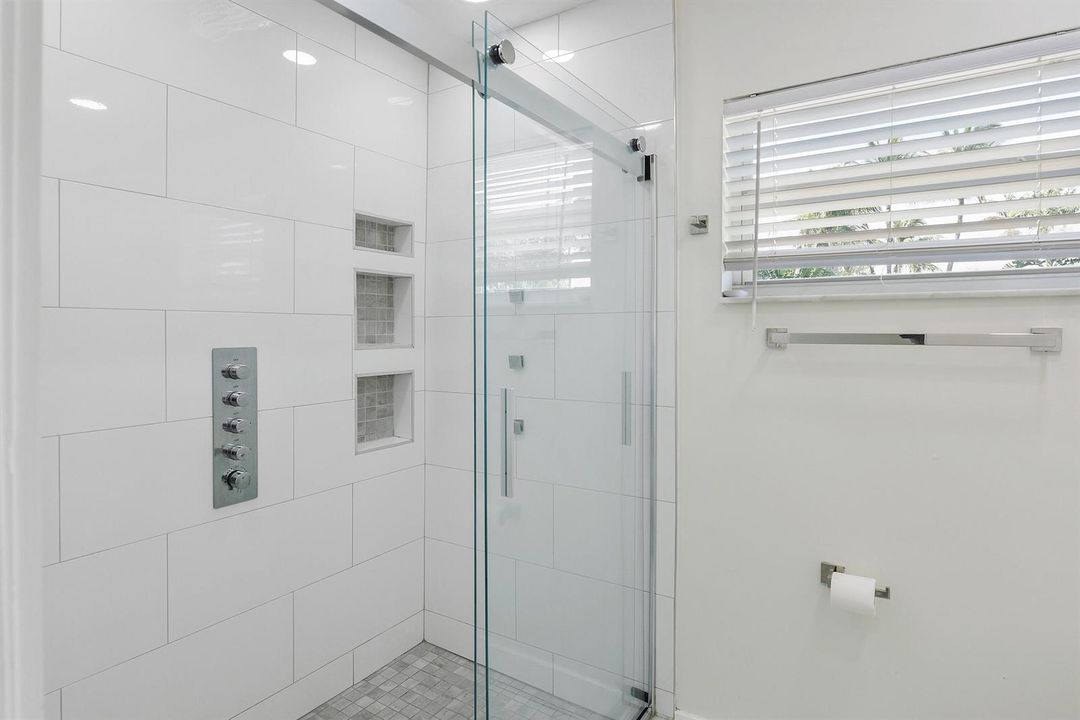 024-020-1460 NE 55th St Ryan-4200x2804