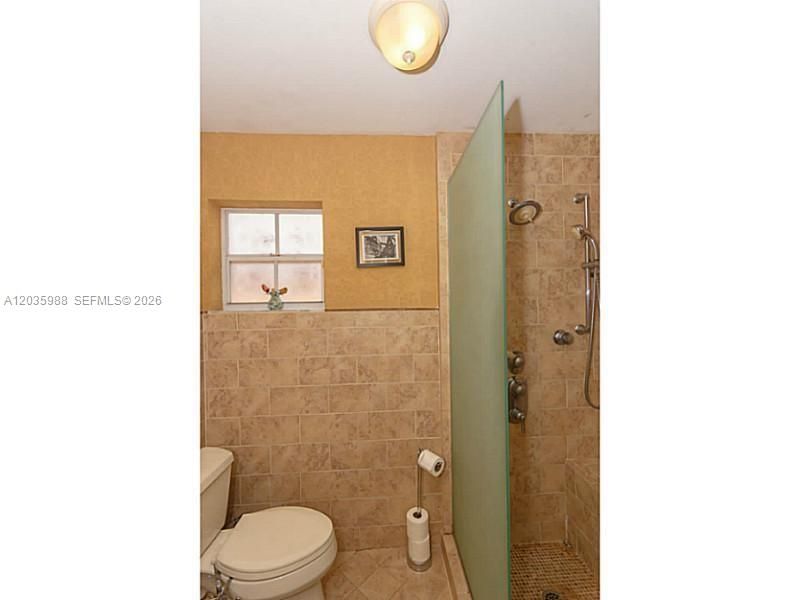 В аренду: $4,000 (4 спален, 3 ванн, 1585 Квадратных фут)
