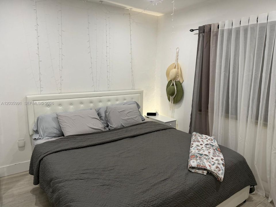 На продажу: $449,999 (0 спален, 0 ванн, 1336 Квадратных фут)