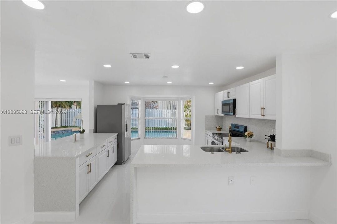 En Venta: $679,900 (4 camas, 2 baños, 1847 Pies cuadrados)