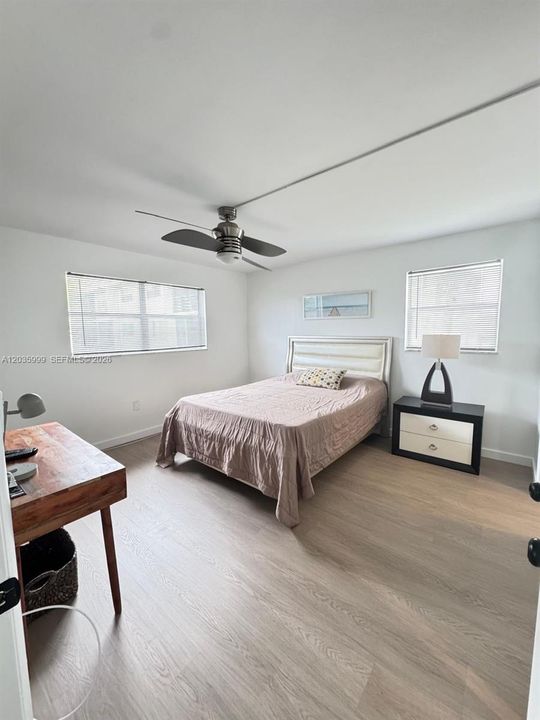 В аренду: $1,900 (2 спален, 2 ванн, 850 Квадратных фут)