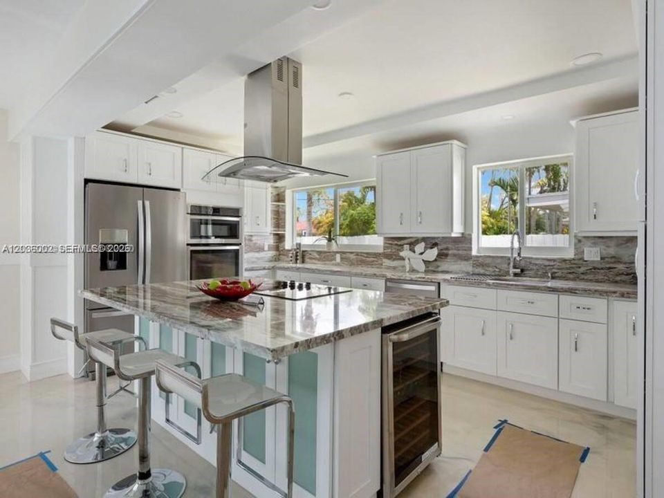 For Rent: $7,499 (4 beds, 3 baths, 2830 Square Feet)