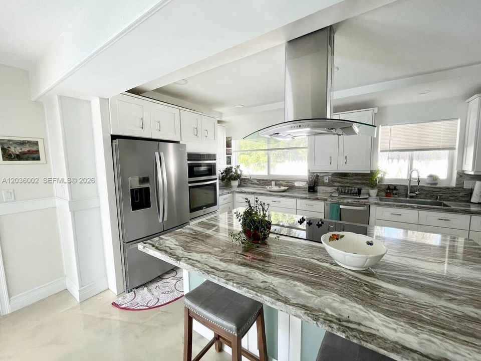 For Rent: $7,499 (4 beds, 3 baths, 2830 Square Feet)