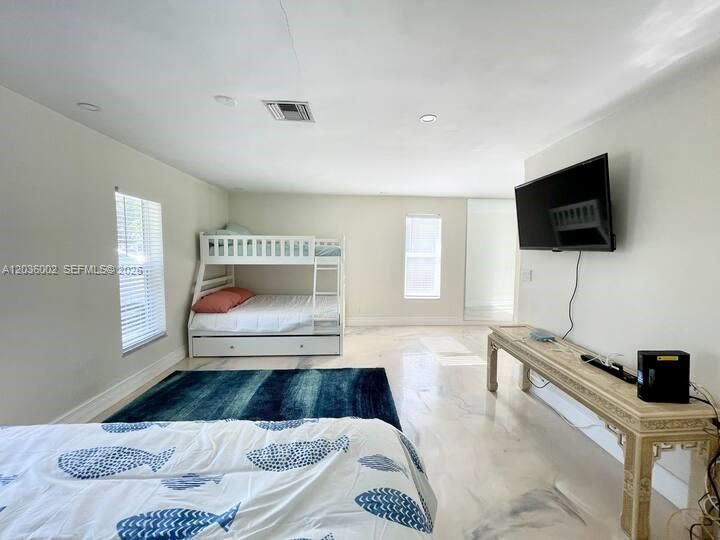 For Rent: $7,499 (4 beds, 3 baths, 2830 Square Feet)