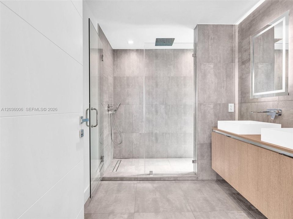 Dual Sink with Glass shower