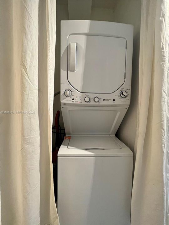В аренду: $2,100 (1 спален, 1 ванн, 460 Квадратных фут)