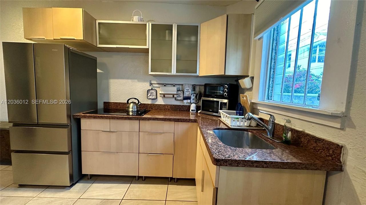 В аренду: $2,100 (1 спален, 1 ванн, 460 Квадратных фут)