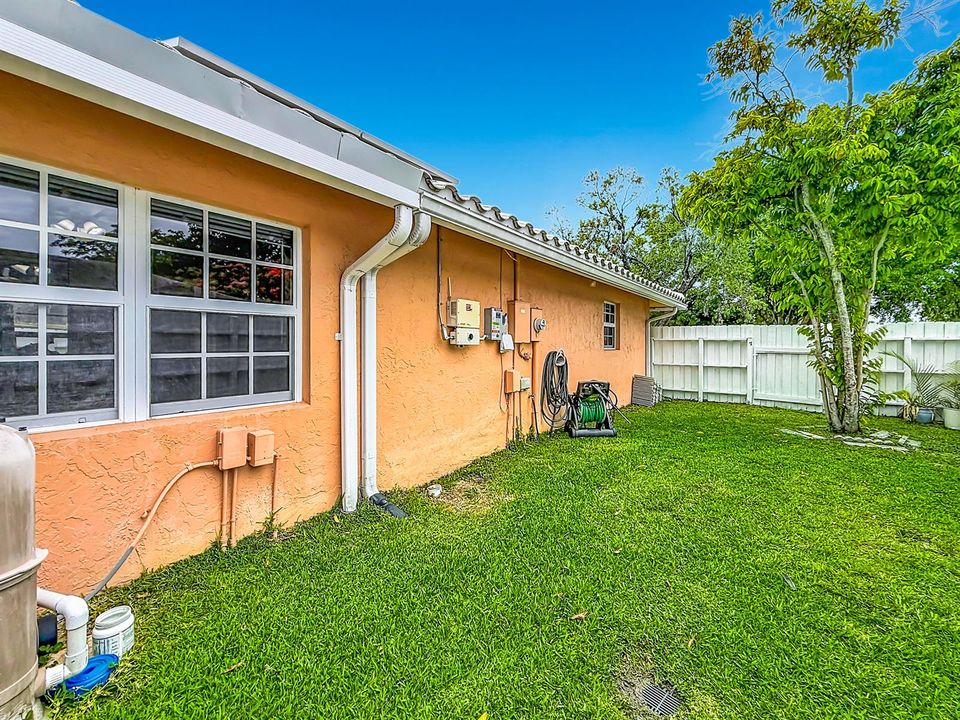 851 E Plantation Circle-120
