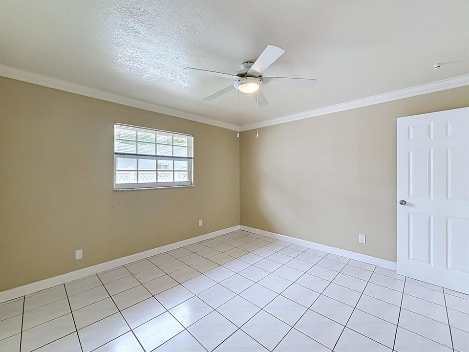 851 E Plantation Circle-92