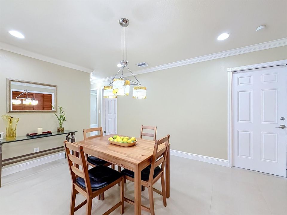 851 E Plantation Circle-51