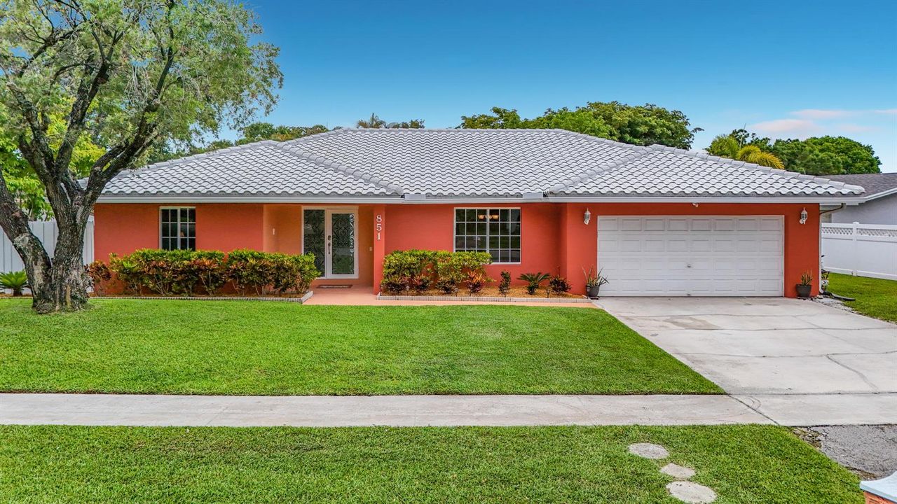 851 E Plantation Circle-13