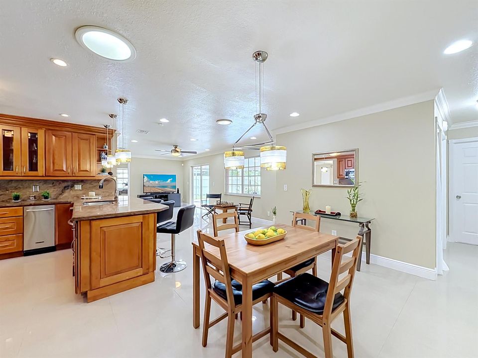 851 E Plantation Circle-49