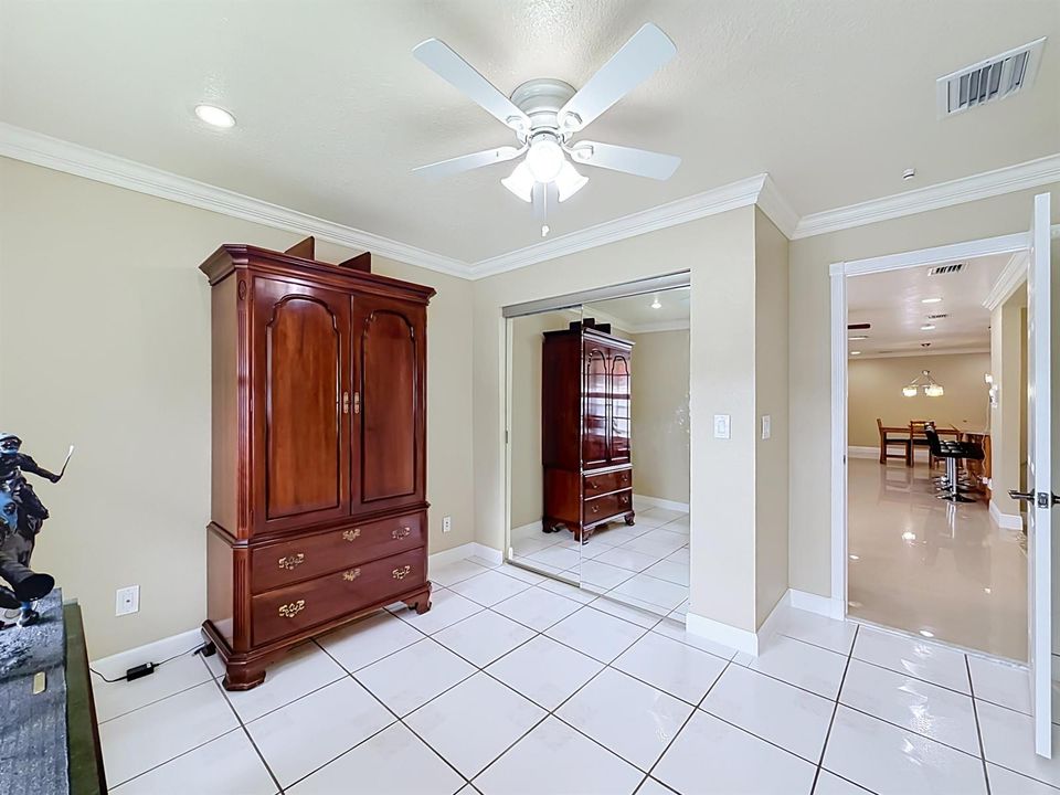 851 E Plantation Circle-88