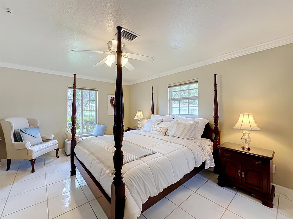 851 E Plantation Circle-76