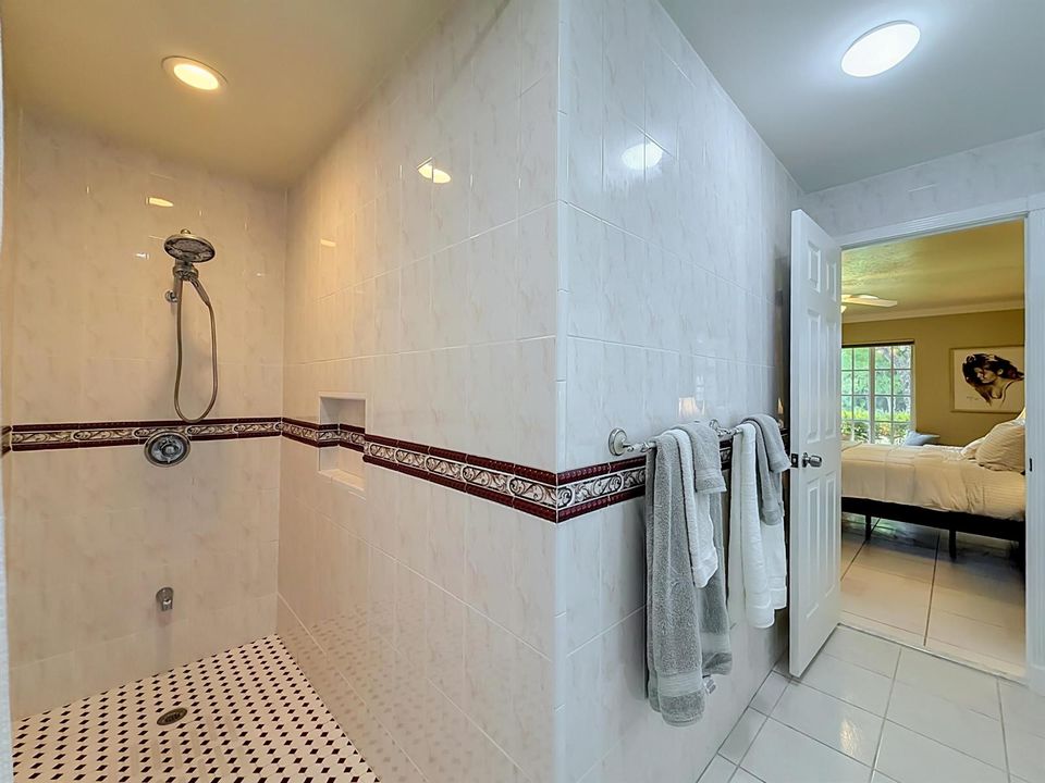 851 E Plantation Circle-82