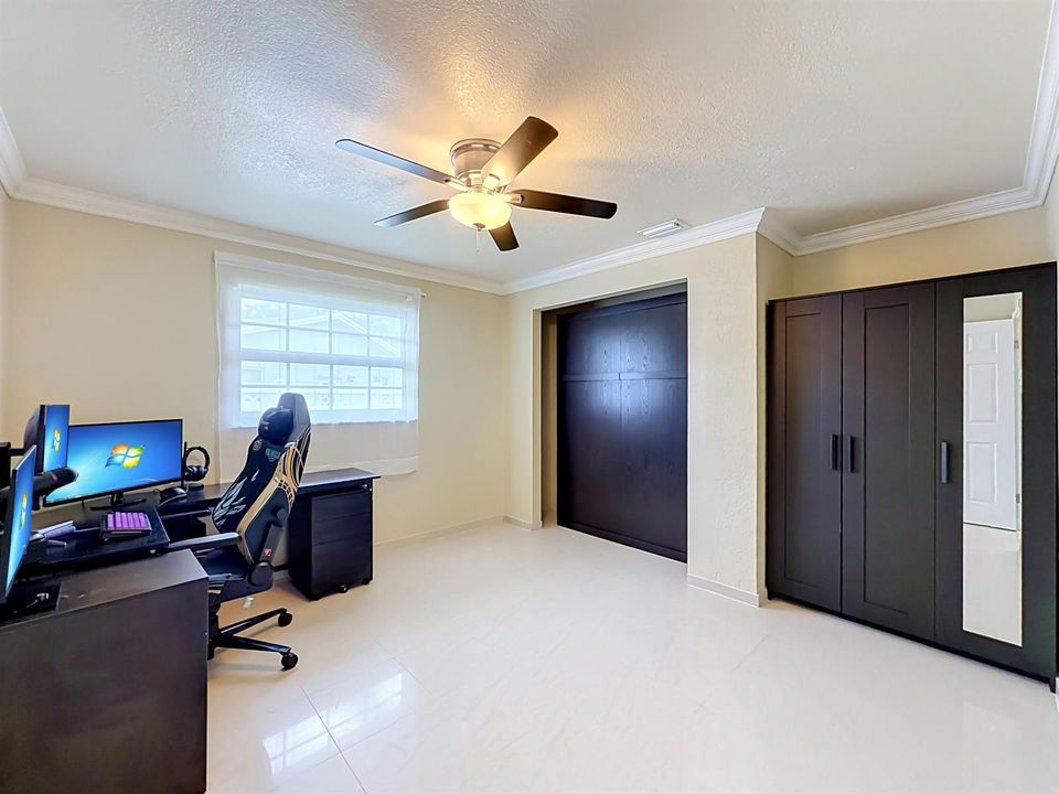 851 E Plantation Circle-63