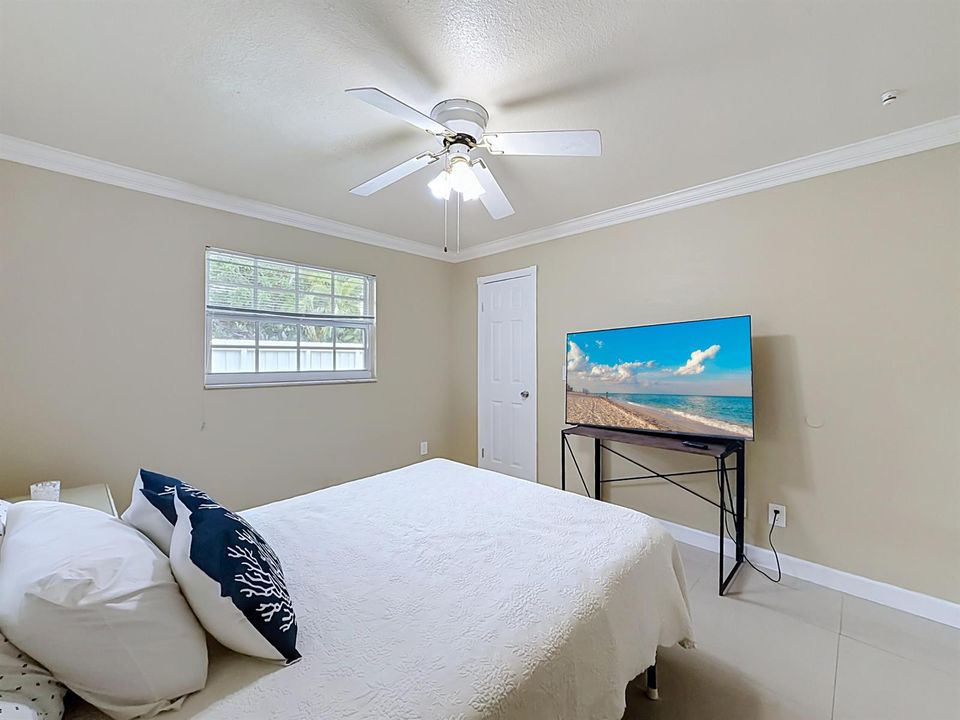 851 E Plantation Circle-99
