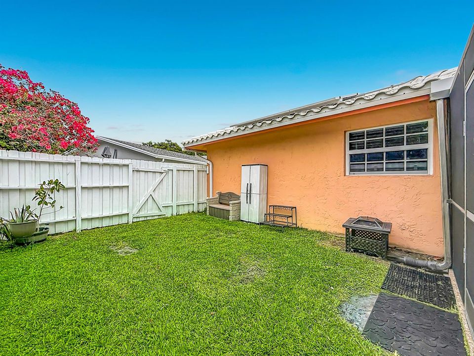 851 E Plantation Circle-115