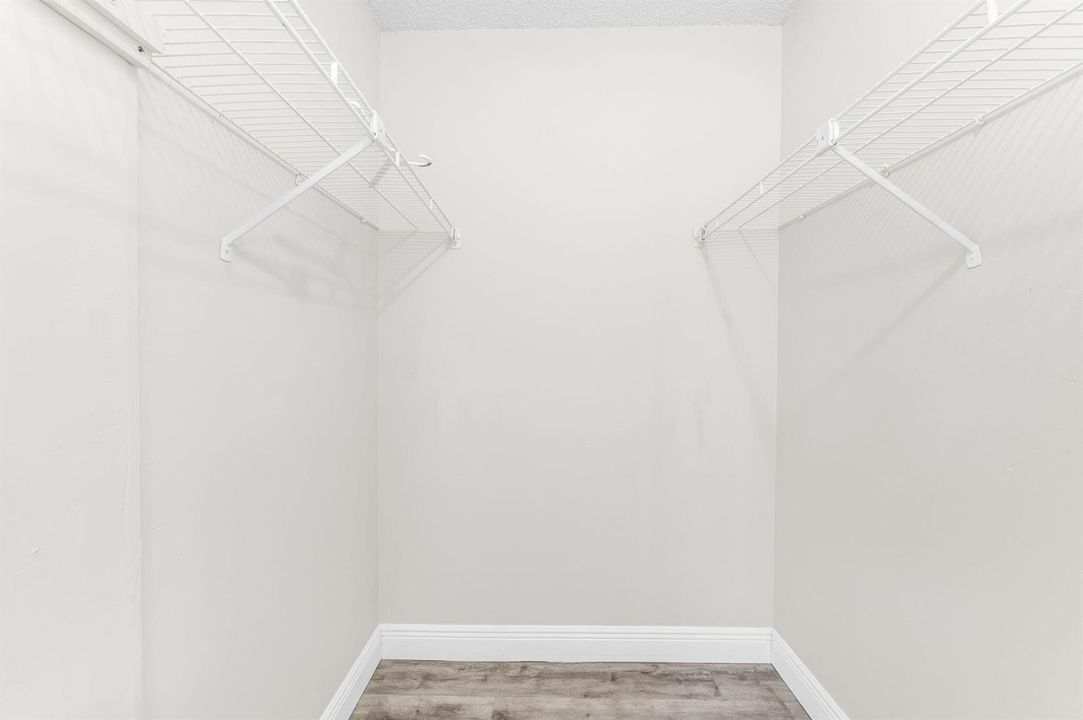 18-web-or-mls-photo-18