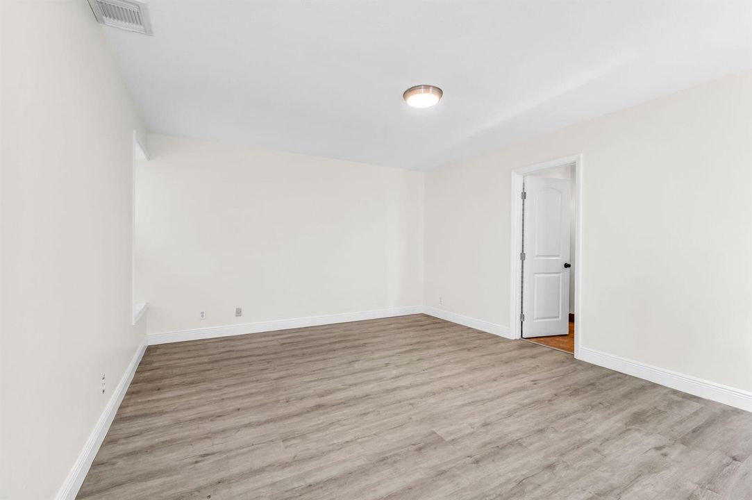 5-web-or-mls-photo-5