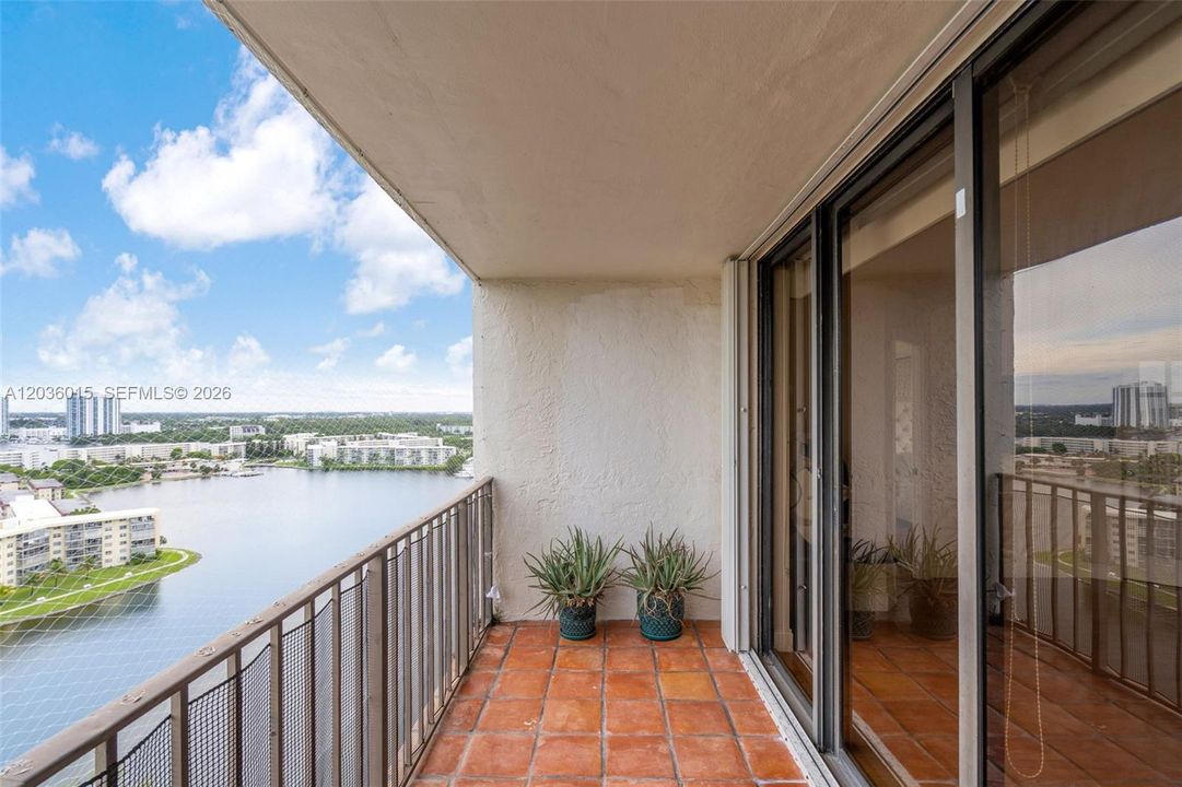 В аренду: $3,800 (1 спален, 1 ванн, 1060 Квадратных фут)