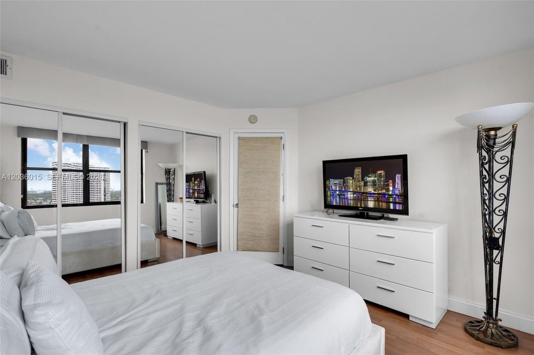 В аренду: $3,800 (1 спален, 1 ванн, 1060 Квадратных фут)