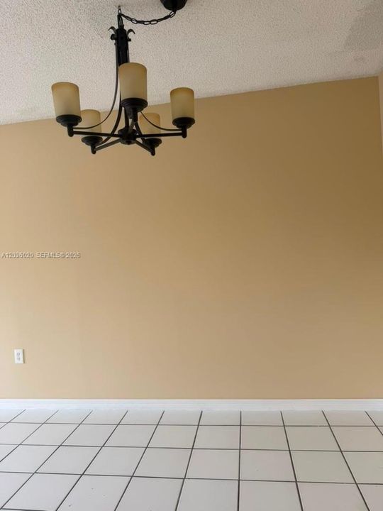 For Rent: $2,000 (2 beds, 1 baths, 714 Square Feet)